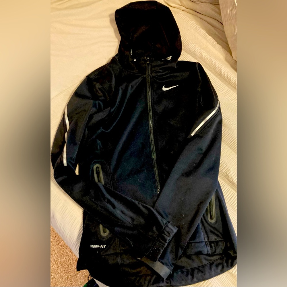 Nike Storm Fit running/walking jacket Size XS RETAIL NEW $153 EUC 50% off!
